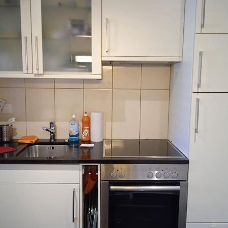 Апартаменты Studio Flat In The Heart Of Zug, Ideal For Solo Travellers Экстерьер фото
